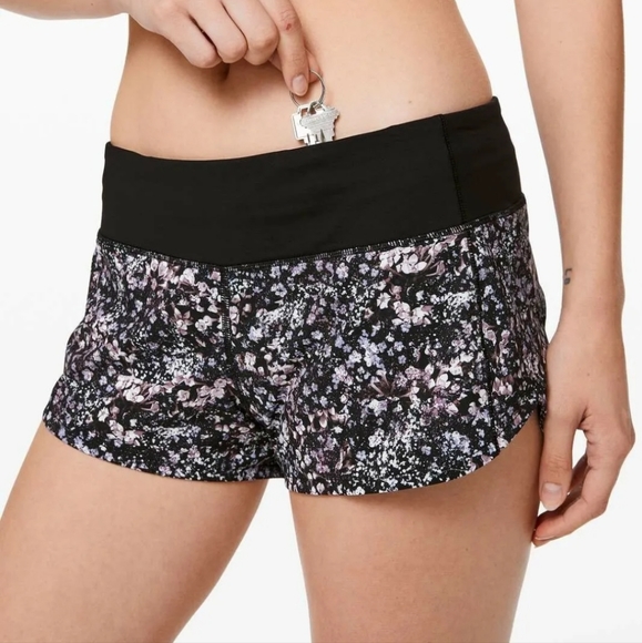 lululemon athletica Pants - Lululemon Speed Short, Size 8